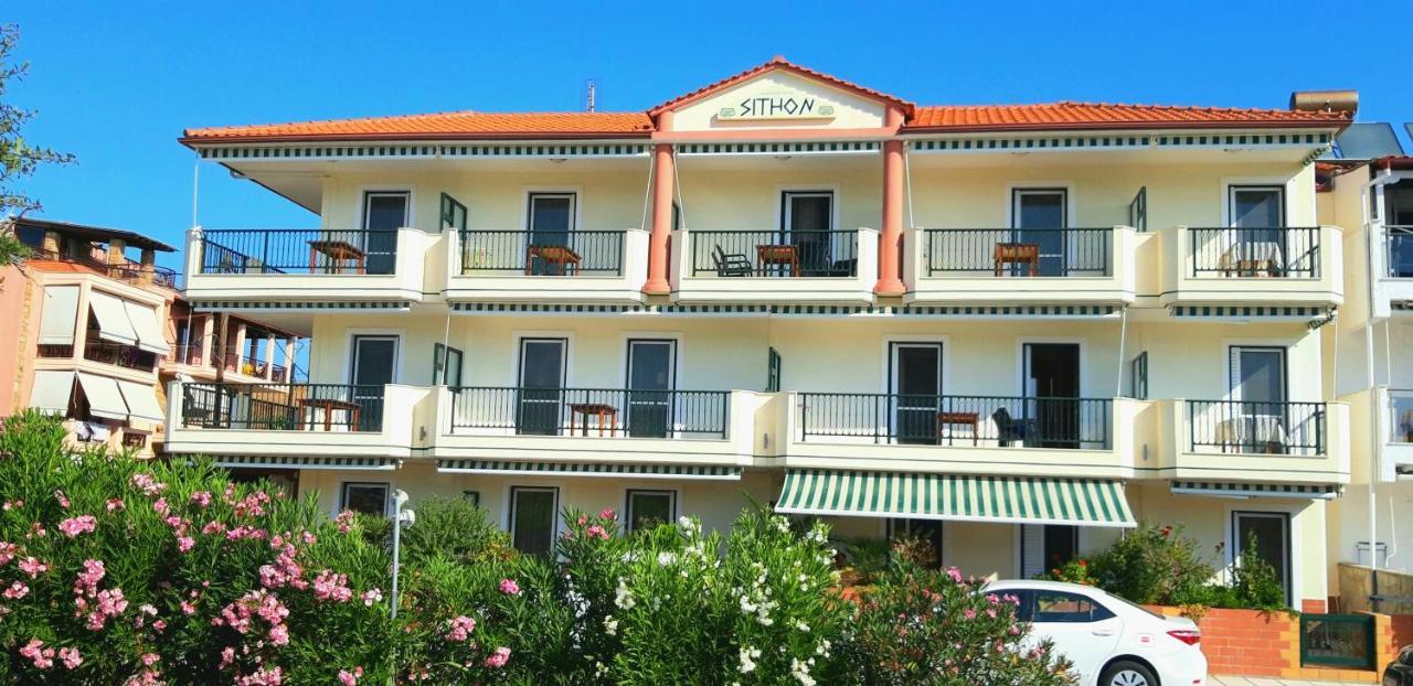 Apartmenthotel Sithon Sarti Bagian luar foto