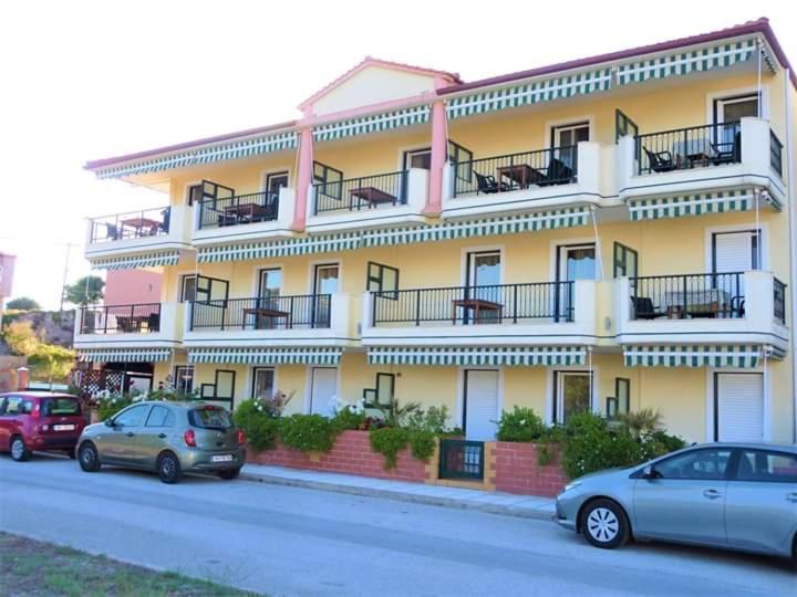 Apartmenthotel Sithon Sarti Bagian luar foto
