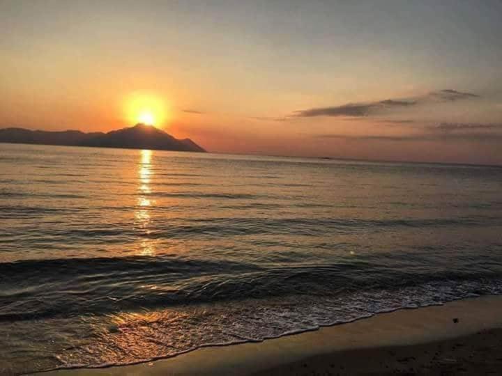 Apartmenthotel Sithon Sarti Bagian luar foto