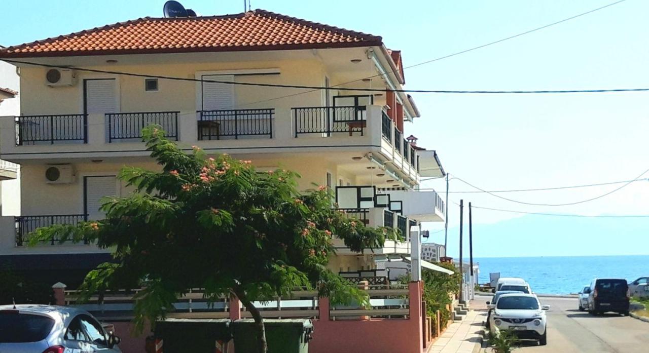 Apartmenthotel Sithon Sarti Bagian luar foto